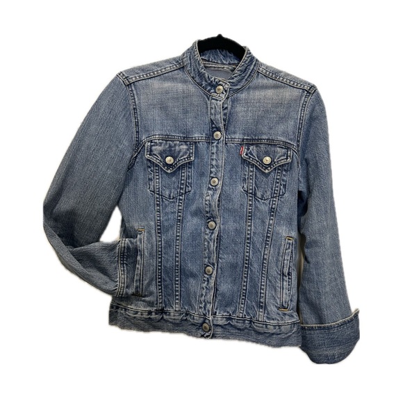 Levi’s vintage faded blue denim jacket - Picture 2 of 8